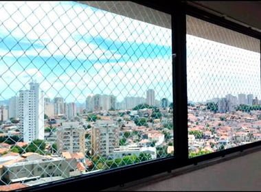 Instalação de rede de proteção zona leste