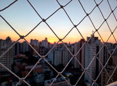 Rede de proteção para sacada