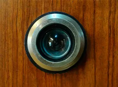 Instalação de olho mágico no Jardins